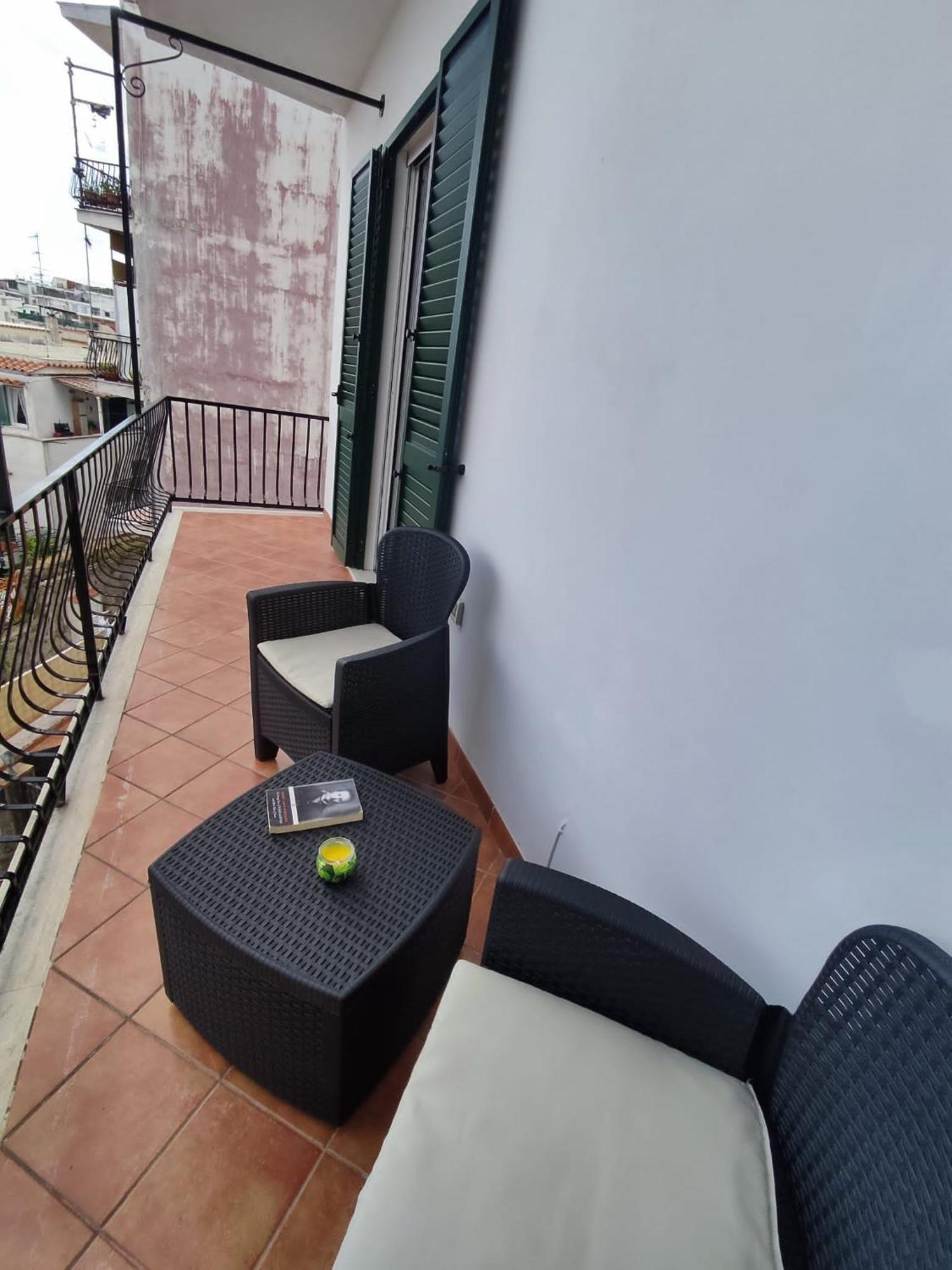 Holiday Home Ischia Bagian luar foto
